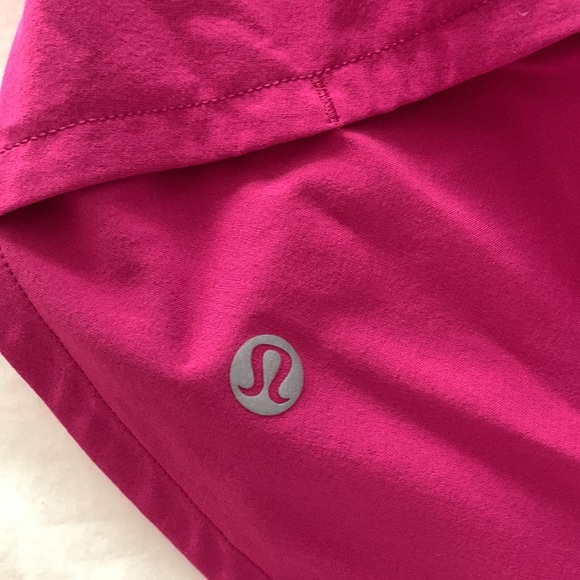 LULULEMON RARE PINK COLORED SPEED UP SHORTS. SZ 6 and 2.5in - Picture 3 of 4